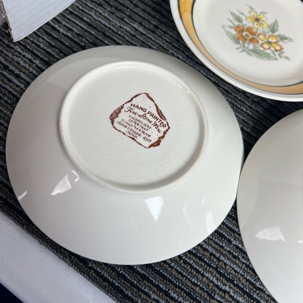 Vintage Underglazed Grand Bahama Japan 4907 Soup bowls 5 Hand Painted Stone Ware - Picture 7 of 13